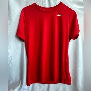 Nike Womens Medium Dri-Fit Red Short Sleeve shirt